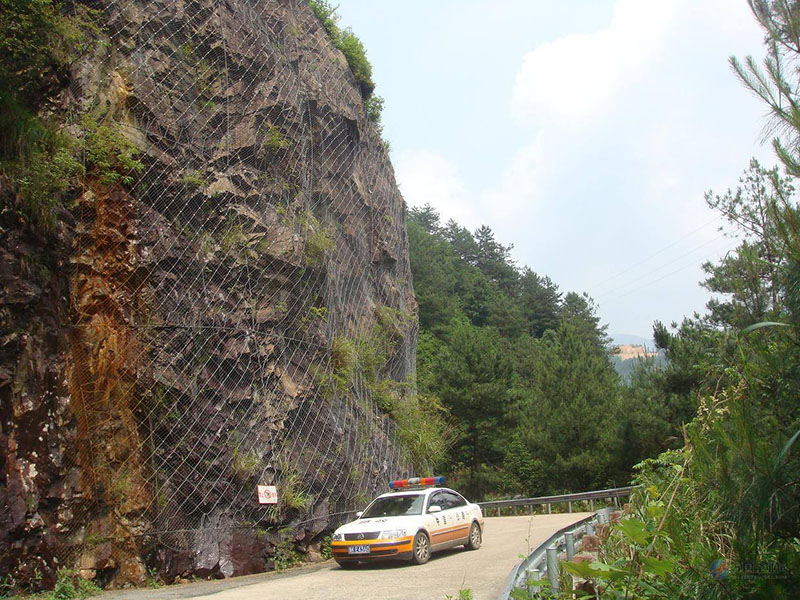 �Rɽ���ٹ�·�İ��b߅�·��o(h��)�W(w��ng)ע�����(xi��ng)